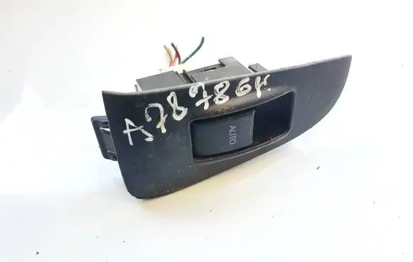 Toyota Avensis T250 Electric window control switch 7427205020 74272-05020
