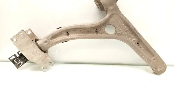 Mercedes-Benz A W176 Front lower control arm/wishbone A2463330100 A2463330200