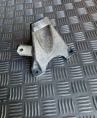 Audi A4 S4 B6 8E 8H Engine mounting bracket 8E0199308J