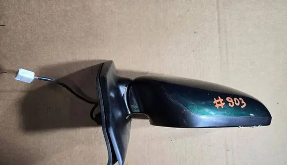 Toyota Corolla E120 E130 Front door electric wing mirror E11015440
