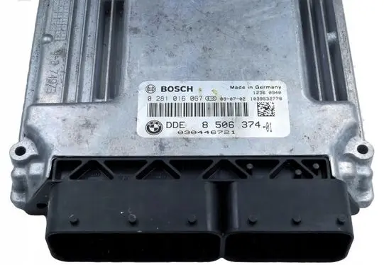 BMW 1 E81 E87 Engine control unit/module DDE850637401