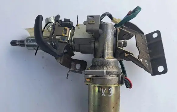 Renault Clio IV Steering wheel axle