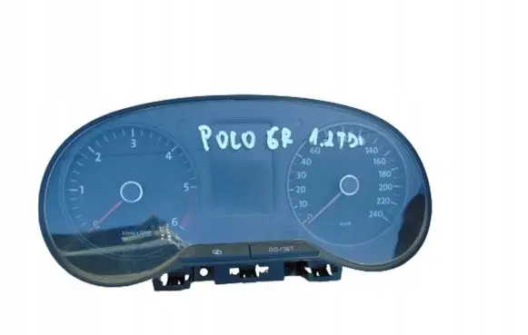 Volkswagen Polo V 6R Speedometer (instrument cluster) 6R0920861E