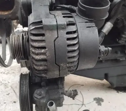 BMW 5 E39 Generator/alternator 123515007 2246149