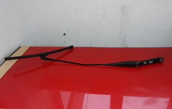 Ford Focus Windshield/front glass wiper blade 4M5117526CD