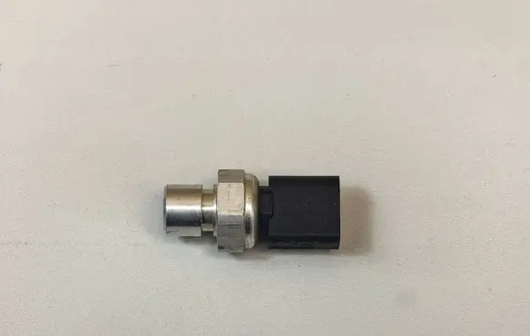 Air conditioning (A/C) pressure sensor