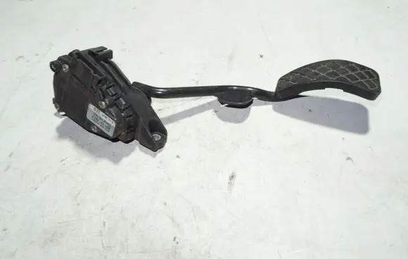 Volkswagen PASSAT B5.5 Accelerator throttle pedal 8D1721523F 6PV00837603