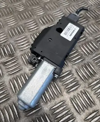 Nissan X-Trail T32 Sunroof motor/actuator NA32V05 GNA32311193 7G11422333