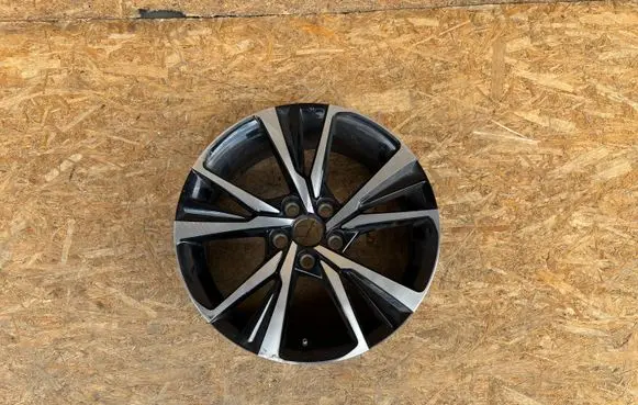 R18 alloy rim