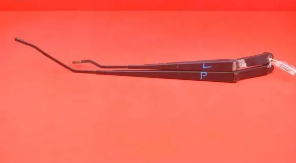 Front wiper blade arm