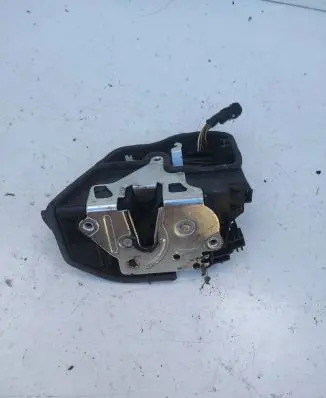 BMW X3 E83 Front door lock 7229461 91766ZL
