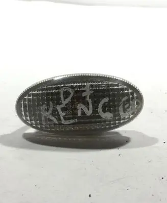Ford Ranger Front fender indicator light E13010635