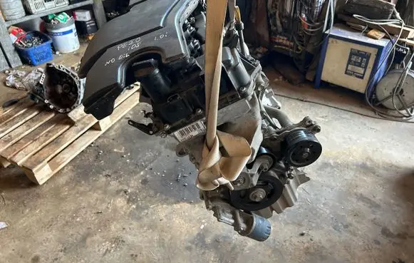 Peugeot 108 Engine 1KR 8107572