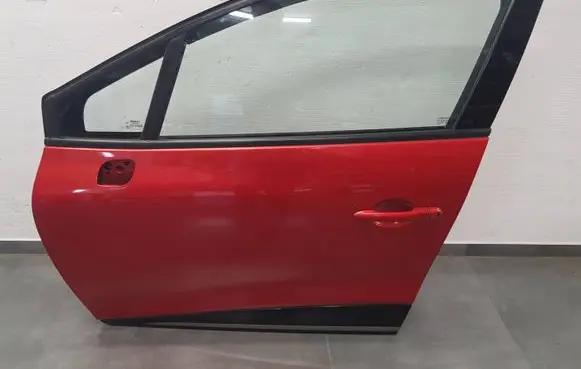 Renault Clio IV Front door 