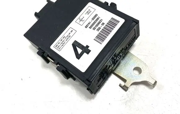 Toyota Avensis T270 Door control unit/module 8974105080 S000003661 001008631