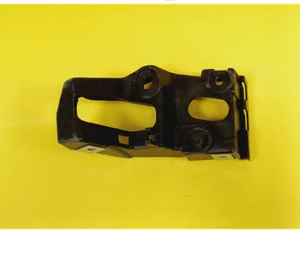 Audi A4 S4 B5 8D Fender mounting bracket 8E0853921B