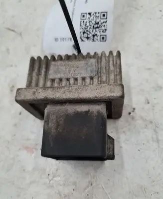 Renault Scenic II - Grand scenic II Glow plug pre-heat relay 7700115073