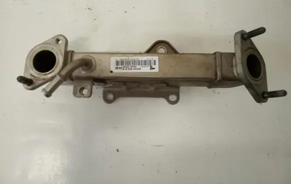 Hyundai Santa Fe Coolant radiator 28460-2F700