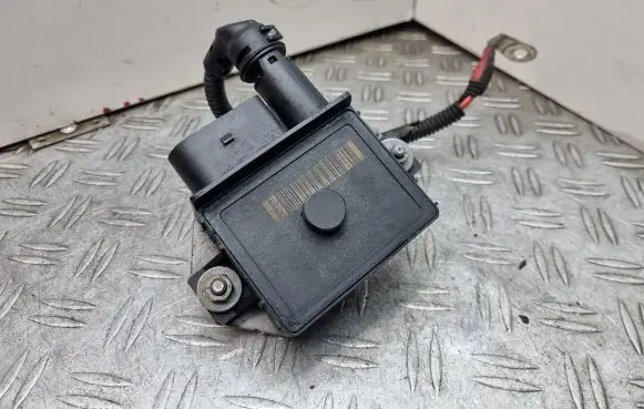 BMW X1 E84 Glow plug pre-heat relay 779800 77980007
