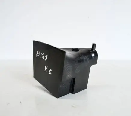 Volkswagen PASSAT B6 Other engine bay part 3C9857781