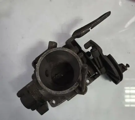 Ford Mondeo MK I Throttle body valve 938FRB