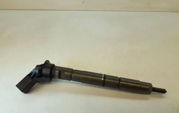 Audi A6 S6 C6 4F Fuel injector 059130277AJ