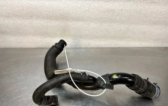 Volkswagen Transporter - Caravelle T6 Engine coolant pipe/hose