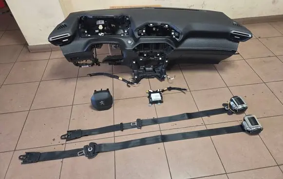 Peugeot 208 II Airbag set with panel 2191531X 9820860280 98255207ZD