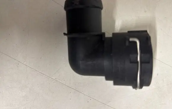 Volkswagen PASSAT B8 Engine coolant pipe/hose 5Q0122291FM 130014478AA