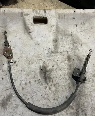 Gear shift cable linkage