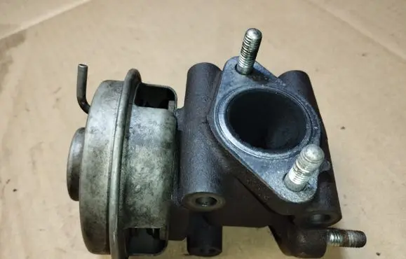 Honda FR-V EGR valve