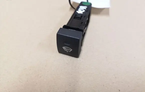 KIA Sorento Windscreen/window heater switch 621W05010 202002962