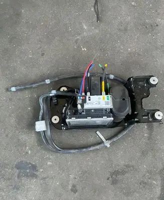 BMW X5 G05 Air suspension compressor/pump 5A5131701