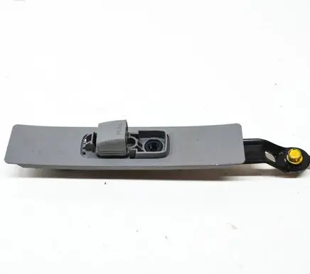 Honda Odyssey Seat belt height adjuster T81LA05