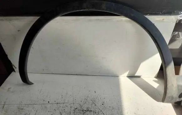 Nissan Qashqai+2 Rear arch trim 63811JD000