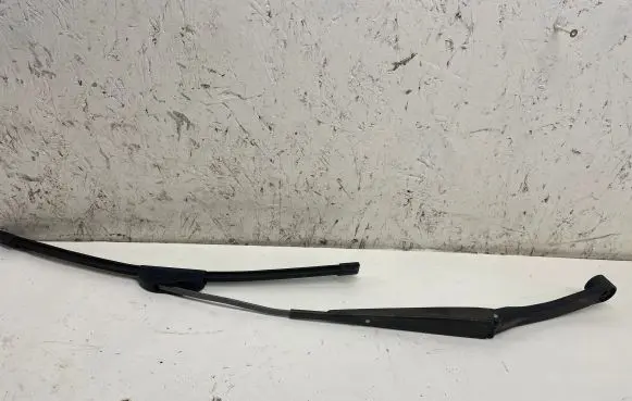 Subaru Forester SG Front wiper blade arm 35046LA