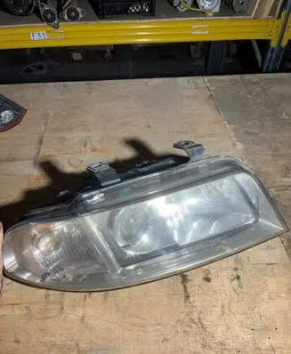 Audi A4 S4 B5 8D Headlight/headlamp 8D0941030AK 89300385 04HC01102A