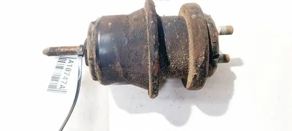 Engine mount bracket