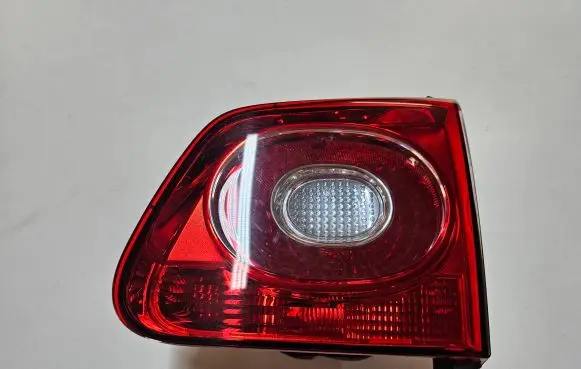 Volkswagen Tiguan Tailgate rear/tail lights 5N0945094B 5N0945264