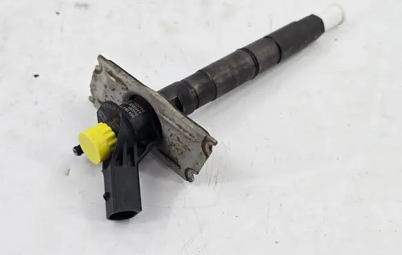 Audi A6 S6 C6 4F Fuel injector 059130277AC