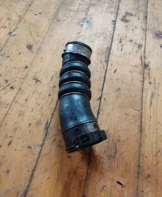 BMW 1 E81 E87 Intercooler hose/pipe 7797480