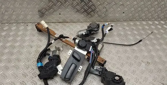 Toyota RAV 4 (XA40) Seat control switch 8219242070