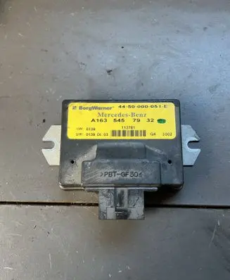 Mercedes-Benz ML W163 Transfer box differential control unit A1635457932
