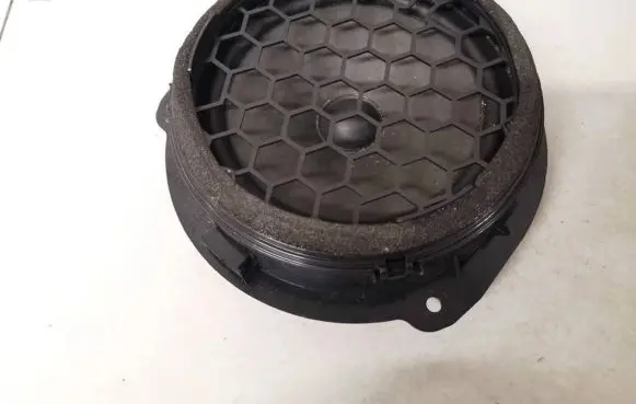 Audi A3 S3 8V Front door speaker 8v4035411