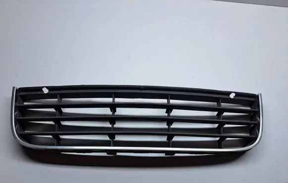Volkswagen Jetta V Front grill 1K0853371C CN4PA