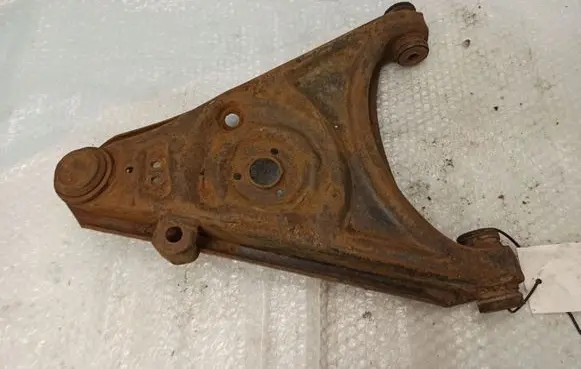 Mercedes-Benz COMPAKT W115 Front lower control arm/wishbone