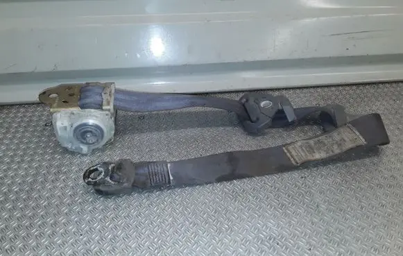 Toyota RAV 4 (XA20) Rear seatbelt C085401