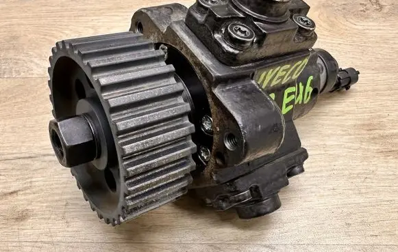 Iveco Daily 6th gen Fuel injection high pressure pump 5801439062 0445010320