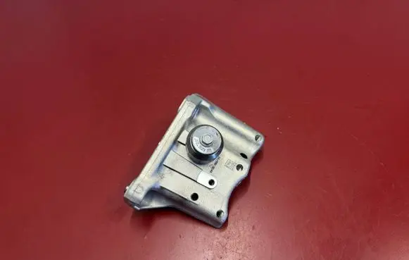 BMW X1 U11 Engine mounting bracket 1022660 11121022660