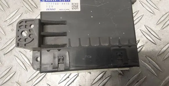 Toyota Prius (XW30) Climate control unit 8865047071